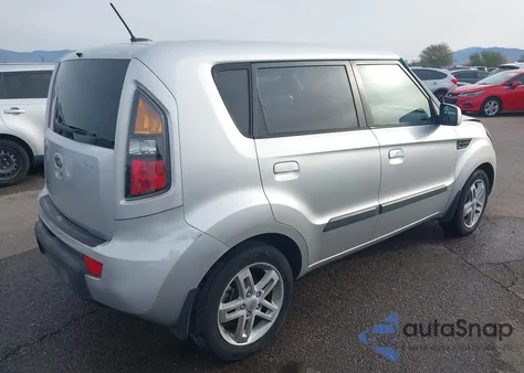 2010 Kia Soul + z USA, uszkodzony, nr VIN KNDJT2A22A7176757